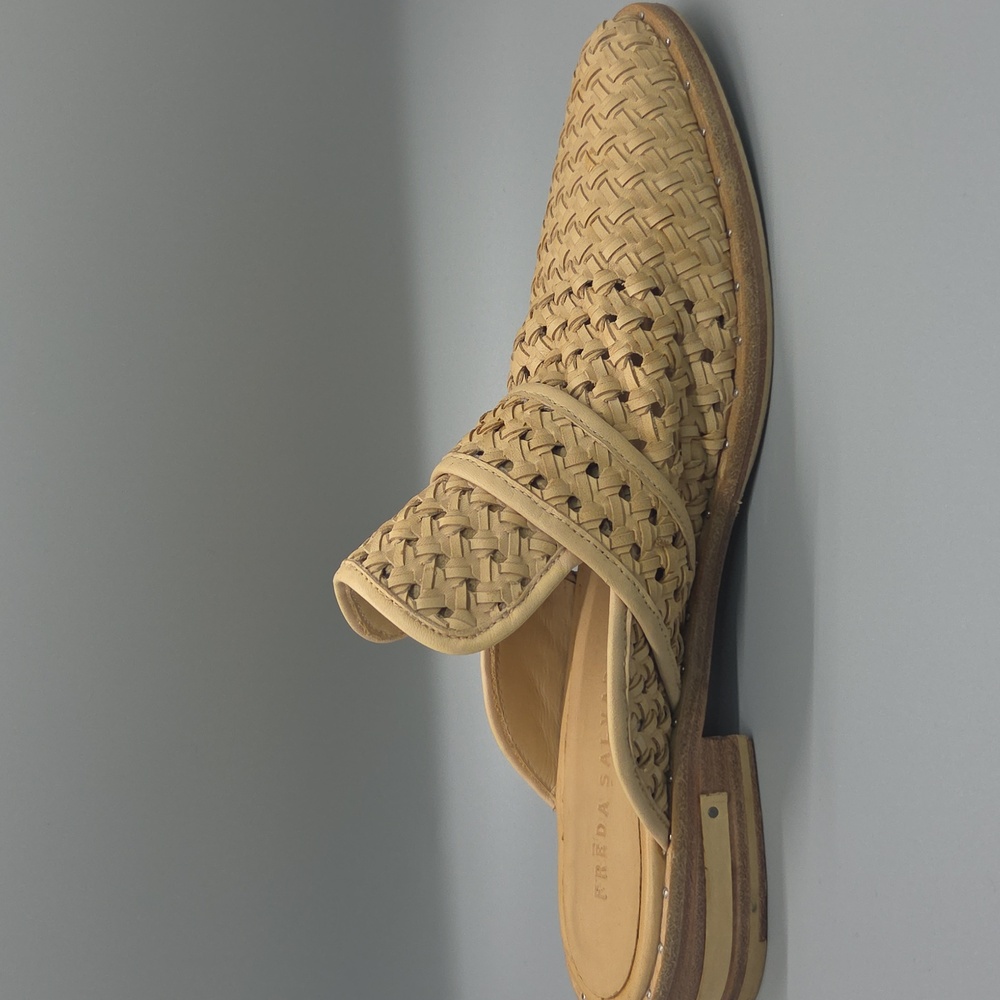 Freda Salvador Keen Mule Woven Tan Slip-On - Picture 12 of 16